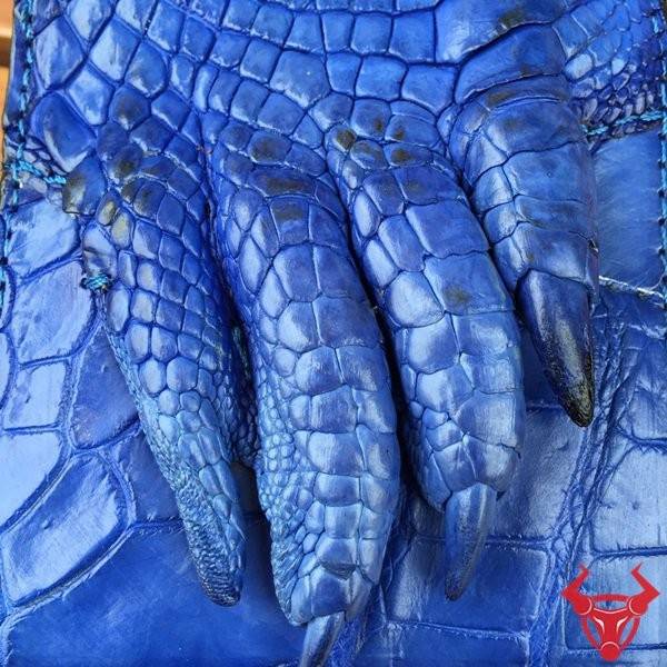Sản phẩm bóp da cá sấu VB1306: Tinh tế và độc đáo