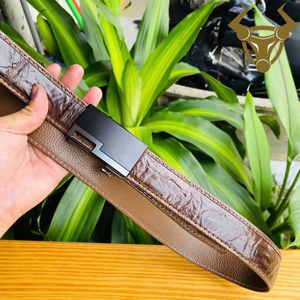 Thắt lưng da cá sấu FAA9B2 lịch lãm, sang trọng, bền bỉ, cao cấp.
