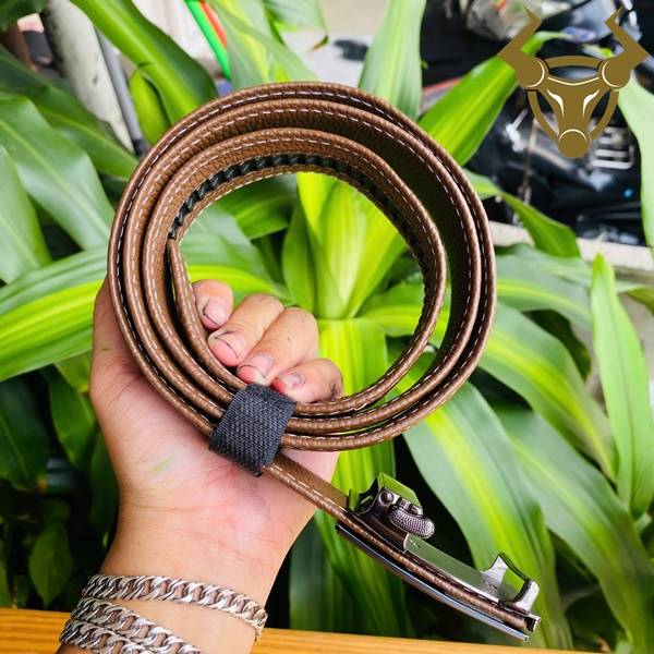 Thắt lưng da cá sấu FAA9B2 sang trọng, bền bỉ, cao cấp, lịch lãm.