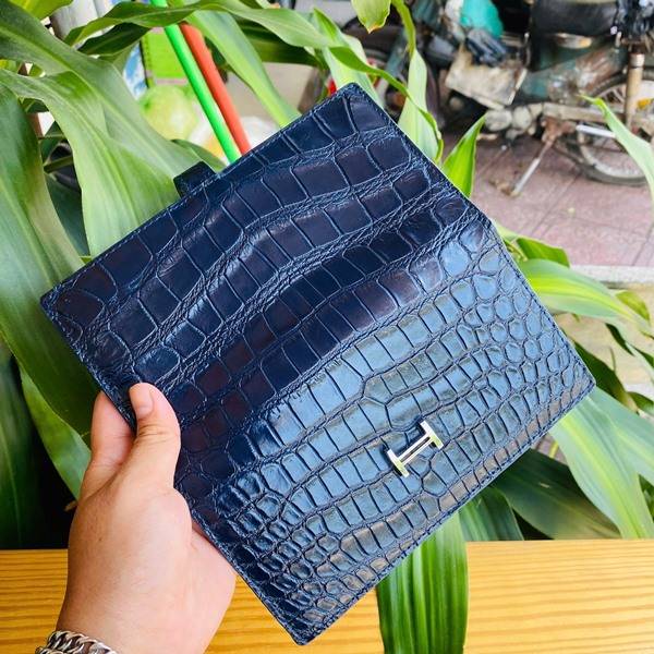 Ví khóa gài chữ T da cá sấu cao cấp BYA8.