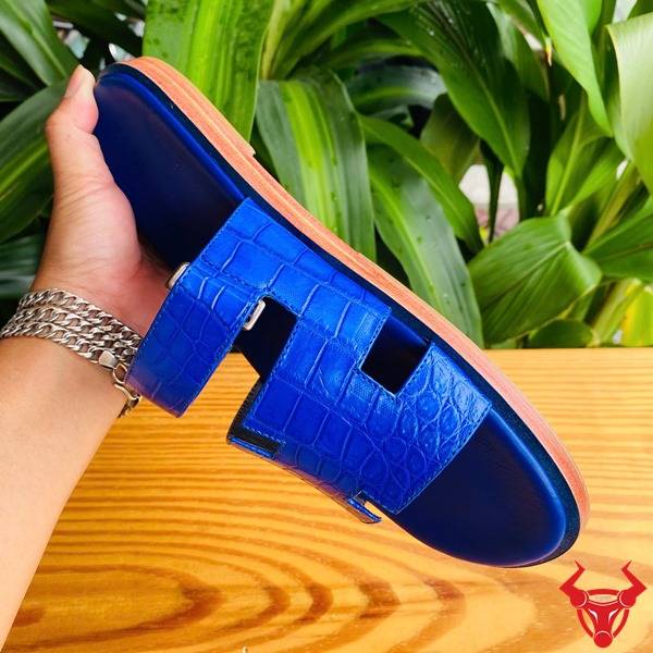 Dép DJAA8 chữ H kiểu mới xanh dương da cá sấu.
