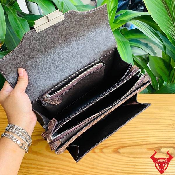 Clutch Nubuck da cá sấu cao cấp vượt thời gian.