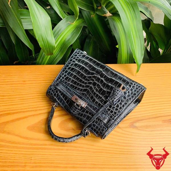 Túi nữ TTL03 da bụng cá sấu xám đen trẻ trung.
