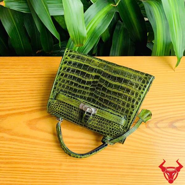 Túi xách nữ da bụng cá sấu TTL03 sang trọng.