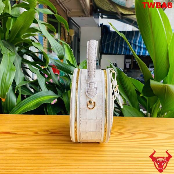 Túi xách nữ da cá sấu TWBA8 tròn màu trắng.