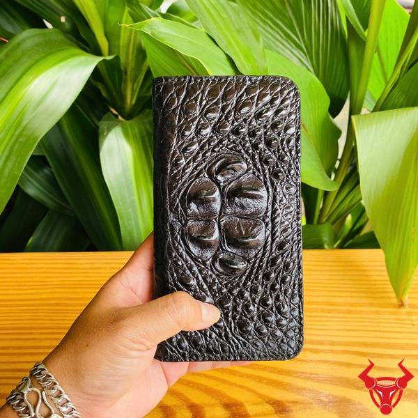 Bao da cao cấp iPhone 16 Pro Max da cá sấu gù.