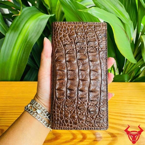 Bao da Samsung S24 Ultra da cá sấu cao cấp màu nâu đất.