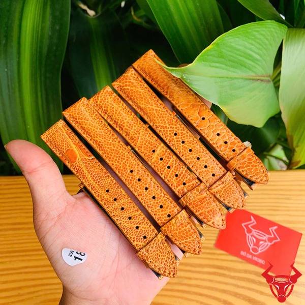 Dây đồng hồ size 18mm màu vàng bò da đà điểu thời trang.