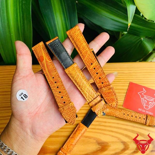 Dây đồng hồ size 18mm da chân đà điểu màu vàng bò bền chắc.