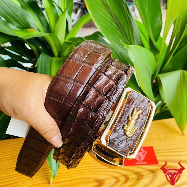 Thắt lưng da cá sấu gù liền 4cm cao cấp nâu đất.