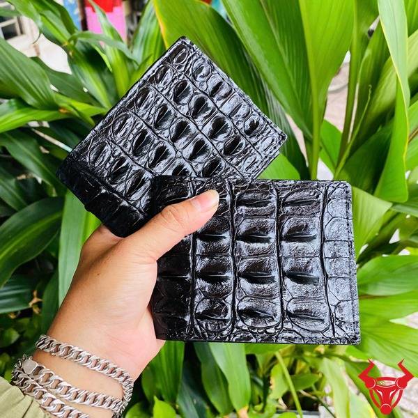 Ví da cá sấu gai lưng 2M màu đen cao cấp.