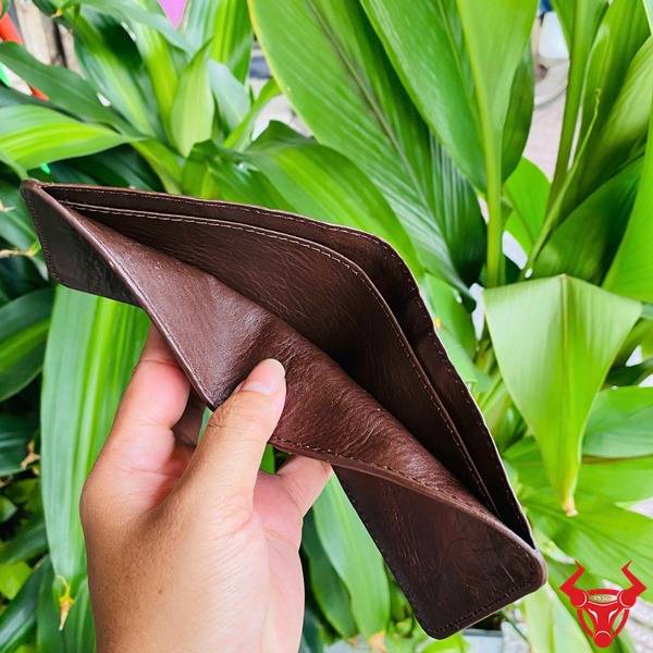 Ví sen da bụng cá sấu VTAA8 màu nâu đất.