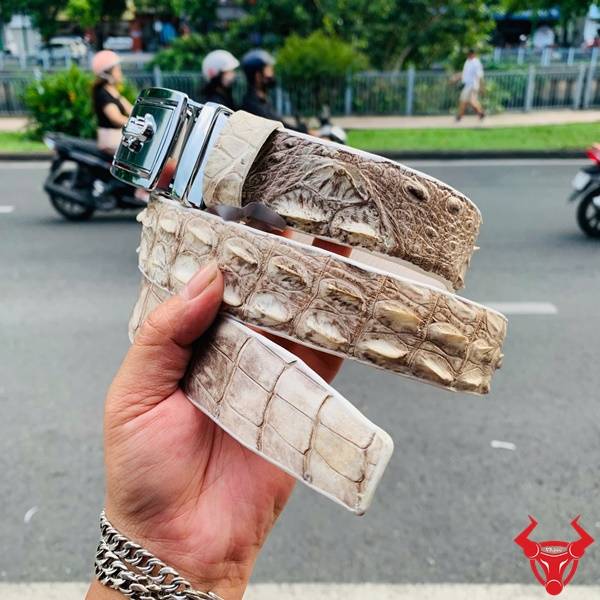 Thắt Lưng Cá Sấu Bạch Tạng 3.5cm Khóa Hợp Kim Chính Hãng Thắt lưng da cá sấu bạch tạng cao cấp dành cho quý ông lịch lãm.