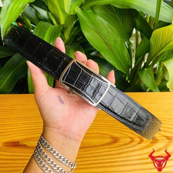 Thắt Lưng Da Cá Sấu Gù Bản 4cm TSK133 – Phong Cách Quý Ông Thành Đạt Thắt lưng cá sấu gù bản 4cm TSK133 dành cho quý ông.