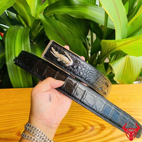 Thắt Lưng Nam Da Cá Sấu Gù TSK122 – Phong Cách & Tiện Lợi Thắt lưng nam da cá sấu khóa kim tiện lợi.