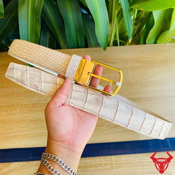 Thắt Lưng Cá Sấu Bạch Tạng Cao Cấp – Gu Thời Trang Đẳng Cấp Thắt lưng liền da bụng cá sấu màu bạch tạng đẳng cấp.
