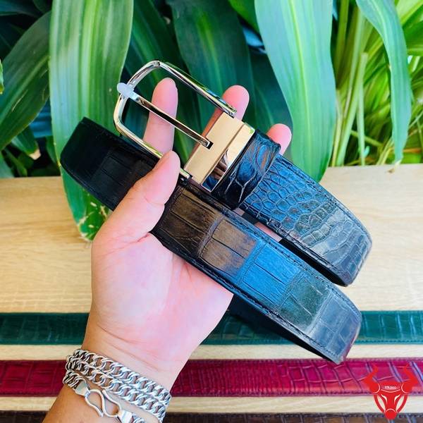 Thắt lưng da cá sấu thật màu đen khóa kim bạc đẳng cấp.