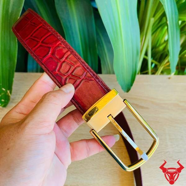 Thắt lưng cá sấu thật màu đỏ burgundy khóa kim cao cấp.