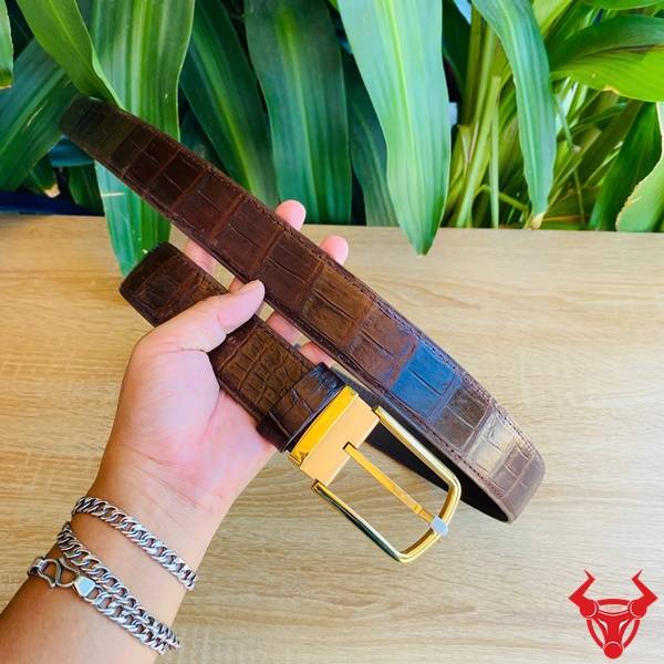 Thắt Lưng Liền Da Bụng Cá Sấu Màu Nâu Đất Chính Hãng Thắt lưng da cá sấu màu nâu đất lịch lãm, sang trọng.