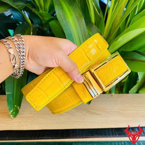 Thắt Lưng Da Thật GVR360 – Đẳng Cấp Và Tinh Tế Thắt lưng da bụng cá sấu vàng bản lớn cho phong cách quý ông lịch lãm.