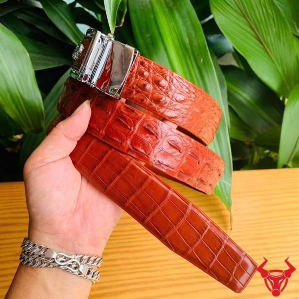 Thắt Lưng Nâu Đỏ Cá Sấu Thật – Biểu Tượng Phong Cách Thắt lưng da cá sấu nâu đỏ cao cấp cho nam giới.