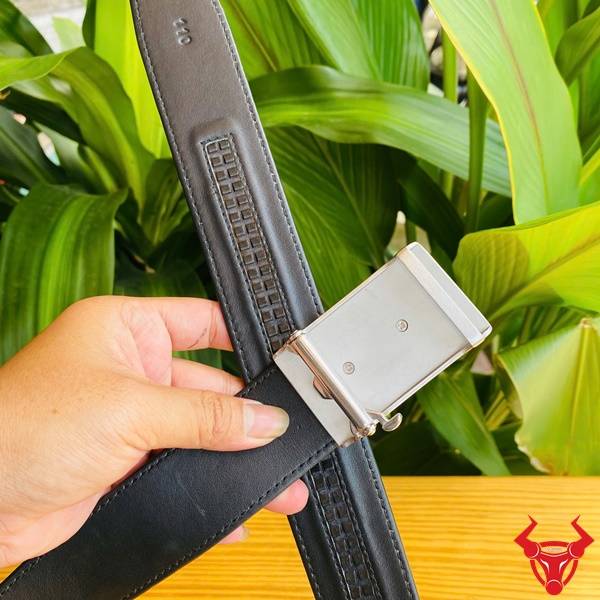 Thắt Lưng Cao Cấp TSK130-B – Phong Cách, Bền Bỉ, Tiện Dụng Thắt lưng ray trượt da cá sấu thật bản 4cm TSK130-B.