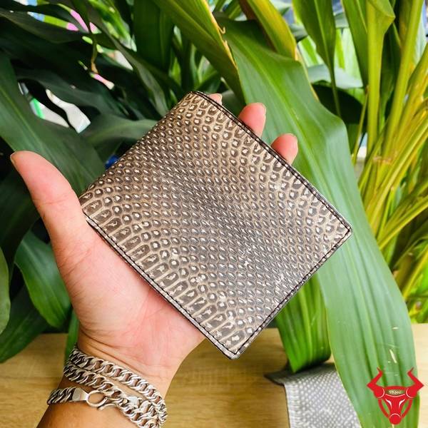 Ví da rắn hổ mang thủ công, phong cách cao cấp.