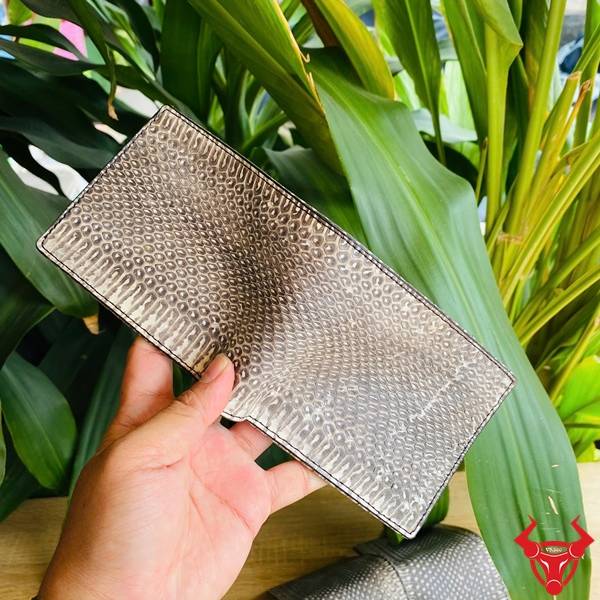 Ví da rắn hổ mang độc đáo, thiết kế 2 mặt.