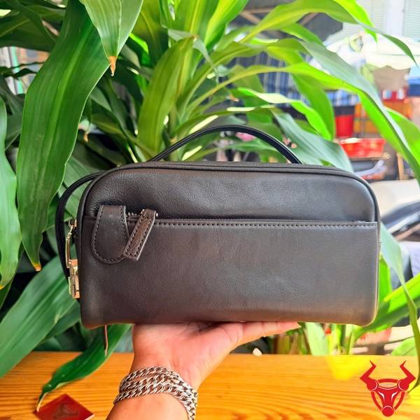 Clutch Da Bò CL69 Cao Cấp Đa Năng Clutch da bò CL69 thiết kế dạng hộp.