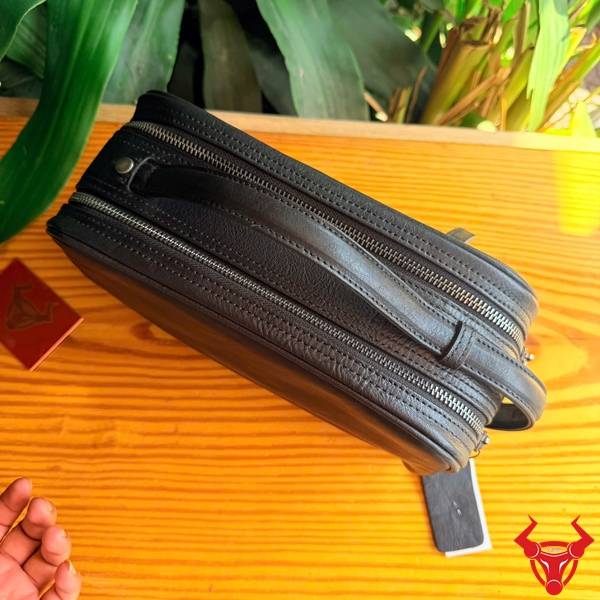 Clutch Xách Tay CL69 Màu Đen Sang Trọng Clutch xách tay da bò CL69 tiện dụng.