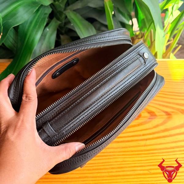 Clutch Da Bò CL69 Bền Bỉ Theo Thời Gian Clutch xách tay da bò CL69 cho nam.