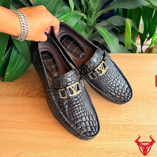 Giày Lười Đế Cao Su Da Cá Sấu Cao Cấp Giày lười cá sấu gai tay đế cao su chắc chắn.