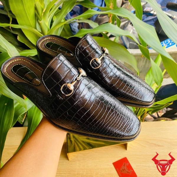 Giày sục da bụng cá sấu GDA8 có phụ kiện kim loại