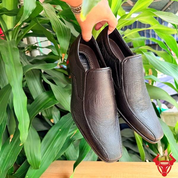 Giày Tây Nam Da Đà Điểu Màu Đen Giày tây da chân đà điểu trơn GBD2 màu đen.