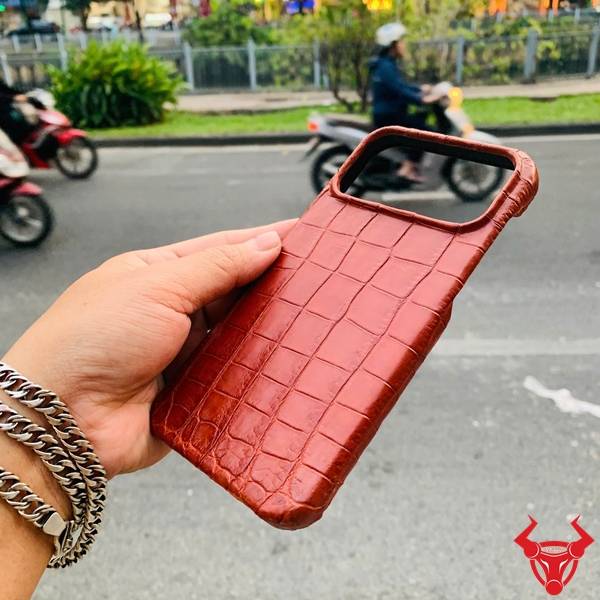Ốp lưng iPhone 17 Pro Max da cá sấu da bụng