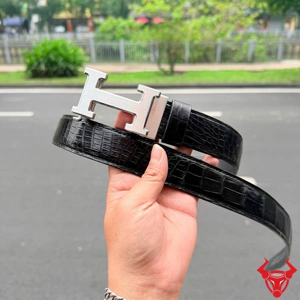Thắt lưng da cá sấu cao cấp cho nam.