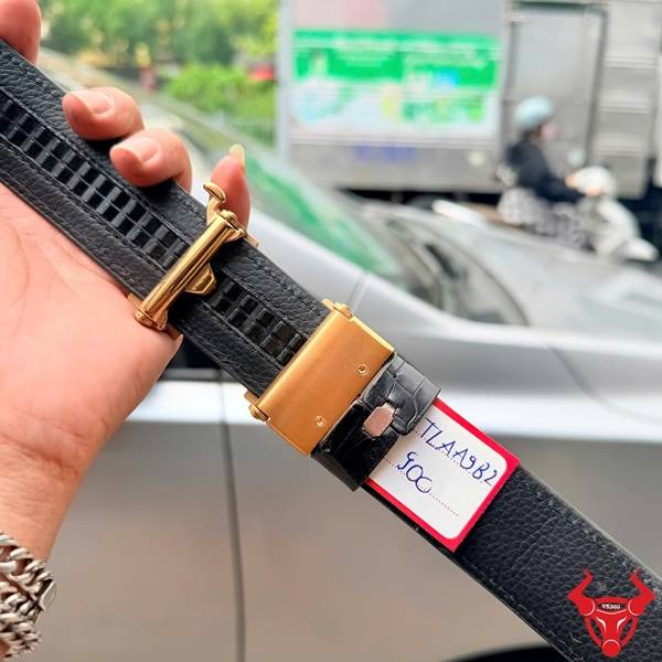 Thắt Lưng Da Cá Sấu Khóa Ray Trượt H Vàng Thắt lưng da cá sấu nam tiện dụng.