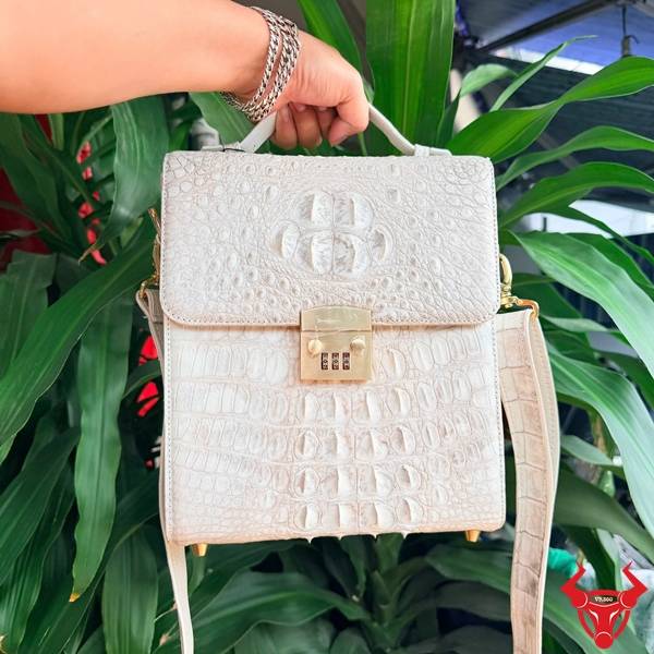 Túi Xách Nam Da Gù Cá Sấu – Đẳng Cấp Vượt Thời Gian Túi xách nam da cá sấu bạch tạng cao cấp.