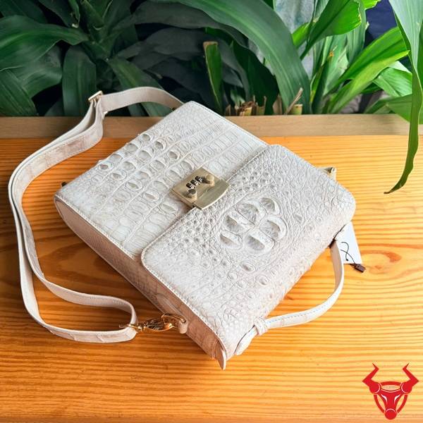 Túi Xách Nam Da Gù Cá Sấu – Giá Trị Độc Bản Túi xách nam da cá sấu bạch tạng phong cách thượng lưu.
