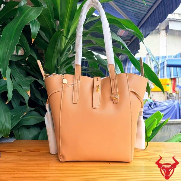 Túi Xách Da Bò Nữ Thanh Lịch Túi xách nữ da bò TXD26 tiện dụng.