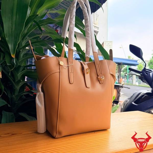Túi Xách Nữ Da Bò Bền Đẹp Túi xách nữ da bò thời trang trẻ trung.