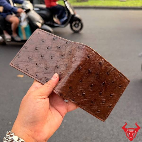 Ví nam da bụng đà điểu độc đáo