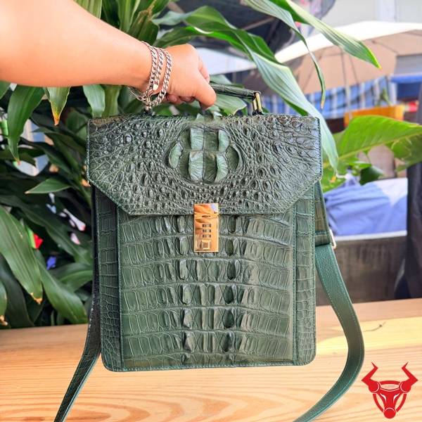 Cặp xách công sở CTA4 da cá sấu gù màu xanh lá tiện dụng