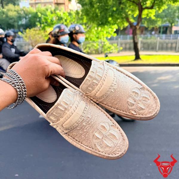 Giày lười da cá sấu bạch tạng size 42 lịch lãm