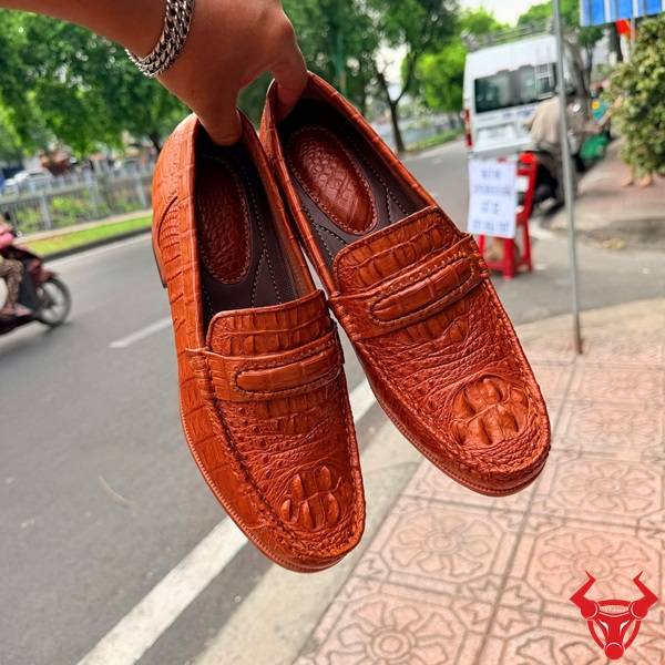 Giày lười da cá sấu gù màu nâu đỏ đế cao 7cm GCA4
