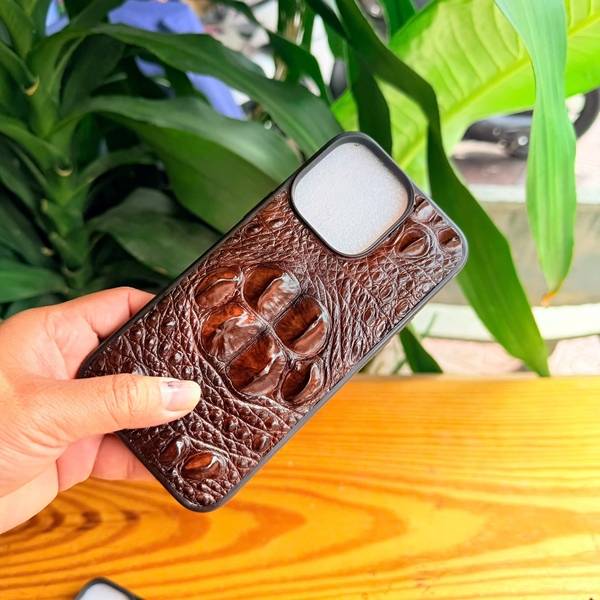 Ốp da cá sấu gù ngược EYA4 iPhone 14 Pro Max sang trọng