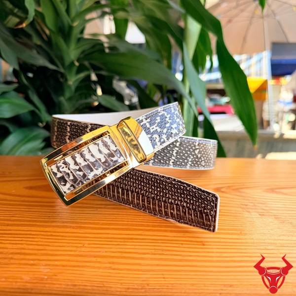 Dây nịt nam TLA16B2 da rắn hổ mang khóa vàng bền bỉ