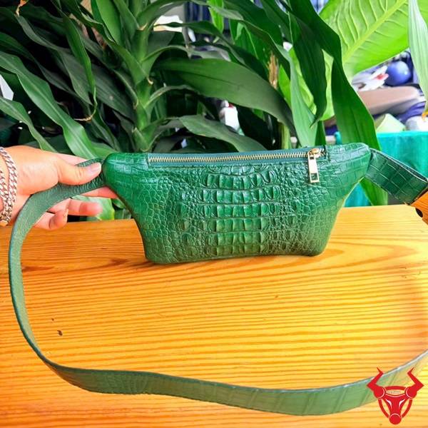 Túi bao tử da cá sấu gù màu xanh lá cao cấp sang trọng