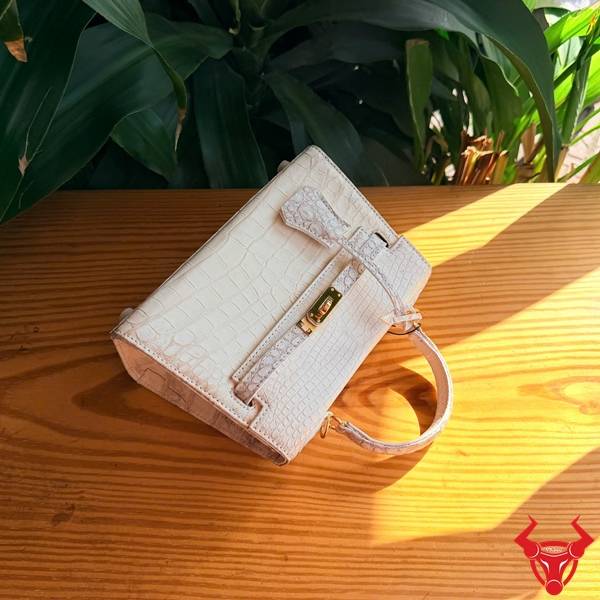 Túi Xách Nữ Da Cá Sấu TKLA8 22cm Tinh Tế Túi xách nữ da cá sấu TKLA8 22cm nữ tính