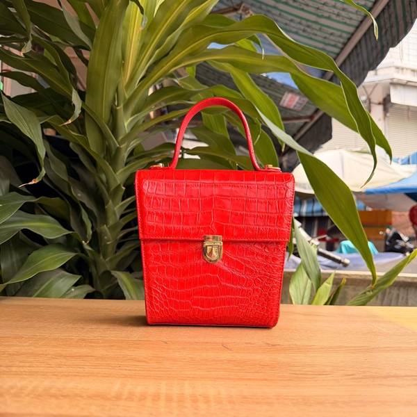 Túi Xách Nữ Da Cá Sấu Bụng TYC07 Đẳng Cấp Sang Trọng Túi xách nữ da cá sấu bụng TYC07 màu sắc sang trọng.